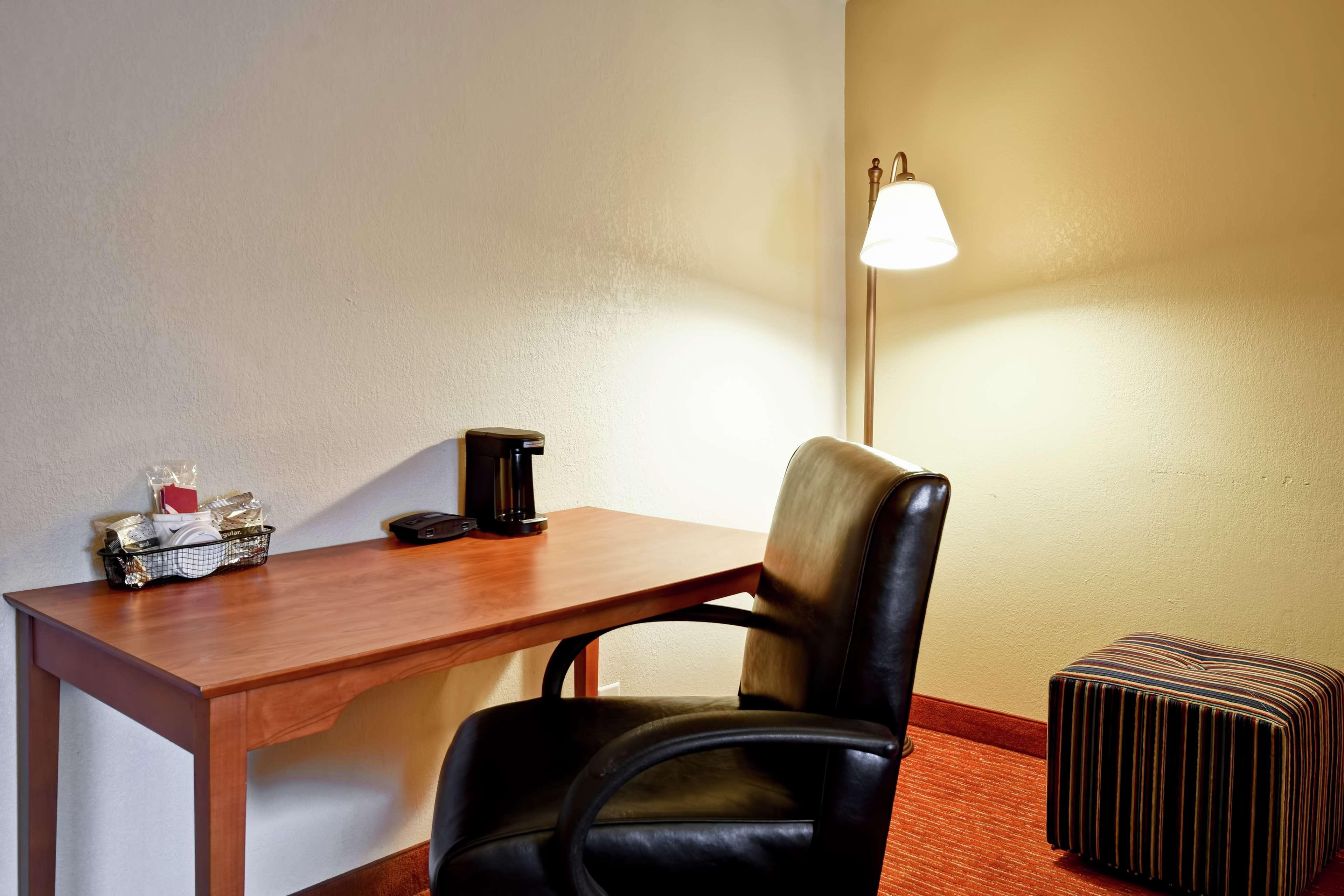 Hampton Airport Fair/expo Center Hotel