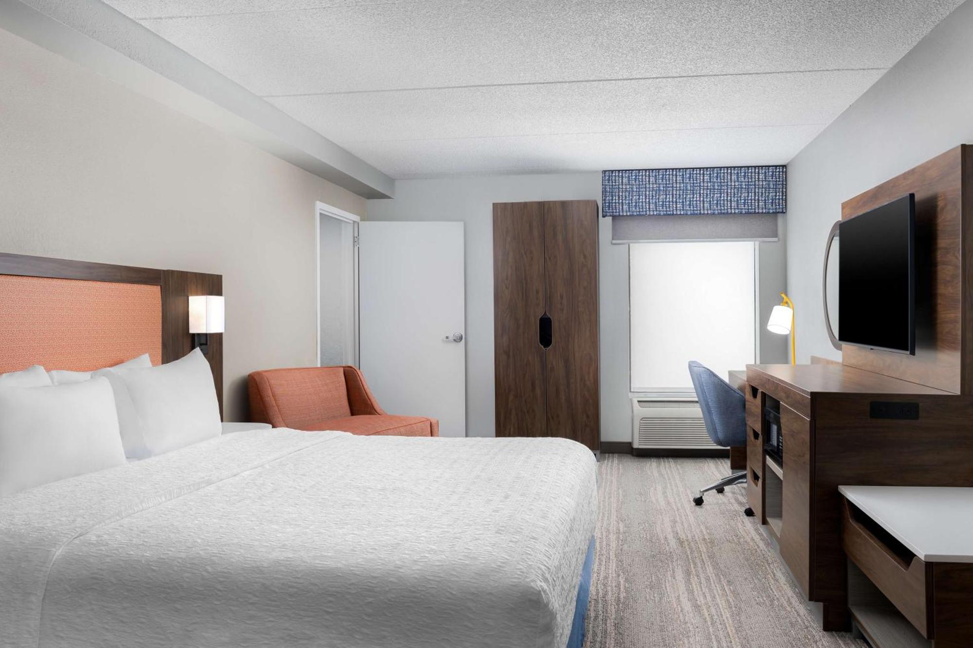 Hampton Airport Fair/expo Center Hotel