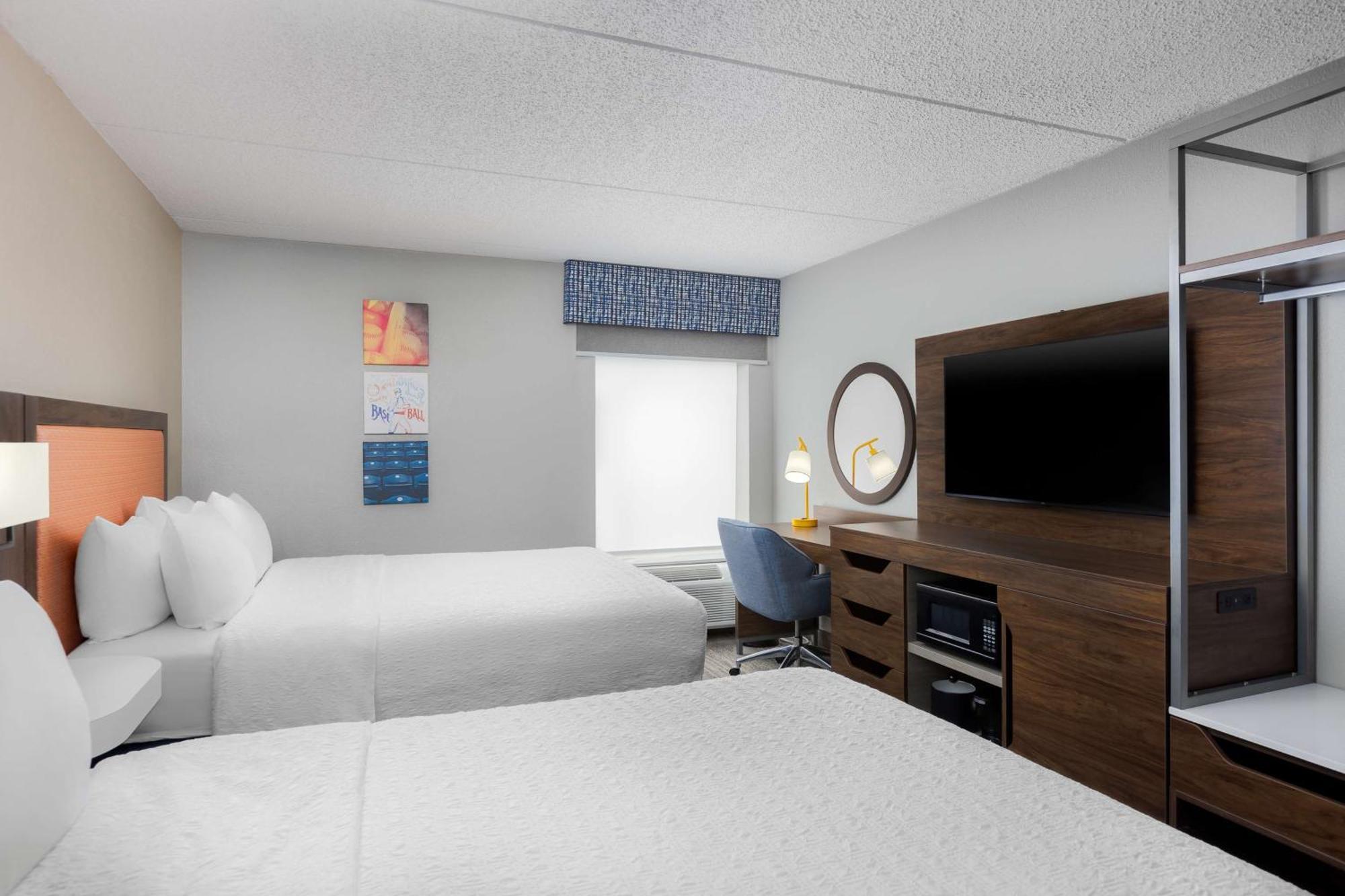 Hampton Airport Fair/expo Center Hotel 3*